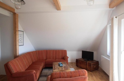 Jois Apartment | Ferienwohnung am Kirchberg