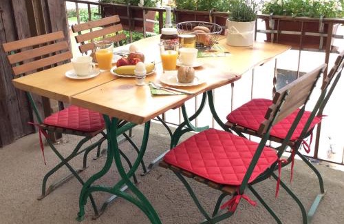 Friedrichsfeld Apartment | Ferienwohnung am Reinhardswald -Buchenzweig-