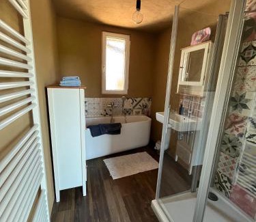 Wollbach Apartment | Ferienwohnung an der Wiese