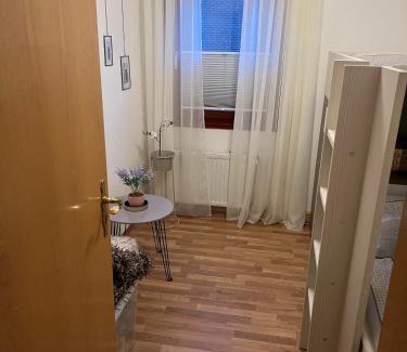 Waldeck Apartment | Ferienwohnung Arnstein Nr 1