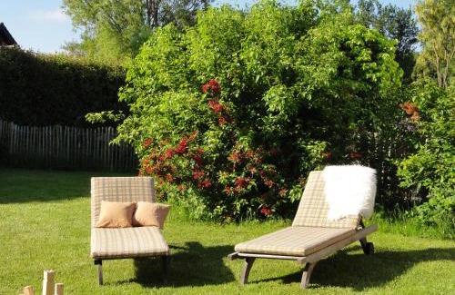 Niesgrau Apartment | Ferienwohnung Bambuswald Ferienhof Geltinger Bucht