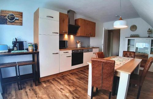 Friedensdorf Apartment | Ferienwohnung Brälu