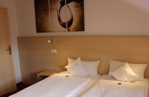 Lehrensteinsfeld Apartment | Ferienwohnung Steinacker - Gästehaus Zum Wolffenturm