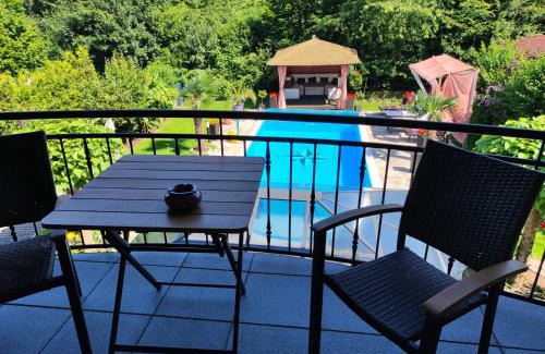 Saarn Apartment | Ferienwohnung "Sanssouci", Mülheim Selbeck