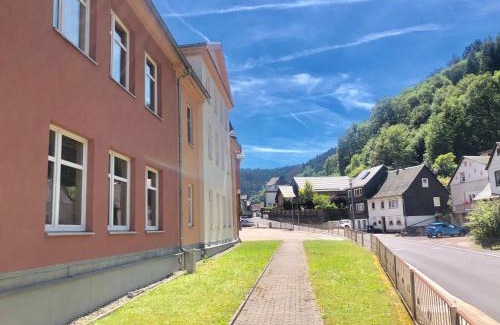 Obstfelderschmiede Apartment | Ferienwohnung 1 Alte Schule F. Fröbel