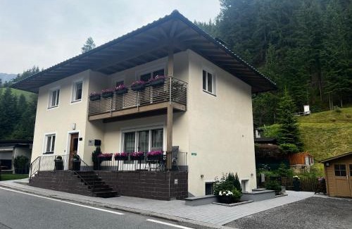 Ausservillgraten Apartment | Ferienwohnung Dolomitenheim