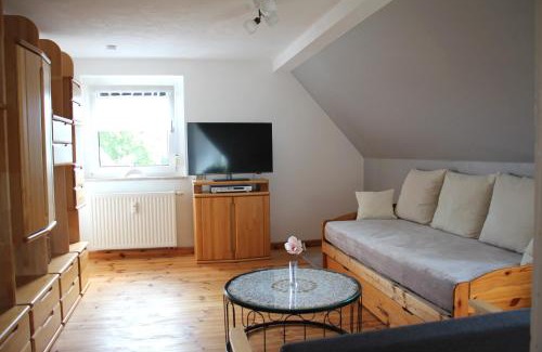 Auerbach Apartment | Ferienwohnung ELPIDA