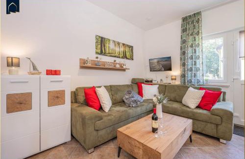 Garz Apartment | Ferienwohnung Emily