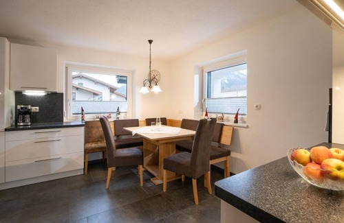 Soell Apartment | Ferienwohnung Emmerenzia - Appartement/fewo, Dusche, WC, 2 Schlafräume