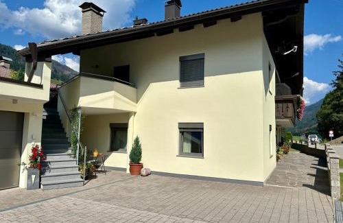 Heinfels Apartment | Ferienwohnung Fam Alfons Geiler