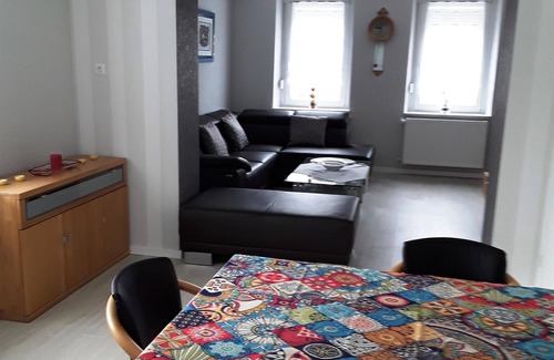 Zerf Apartment | Ferienwohnung Gouverneur - Appartement/fewo, Dusche und Bad, WC, Nichtraucher