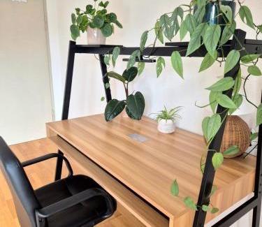Lochgau Apartment | Ferienwohnung Grünoase mit Sonnenbalkon