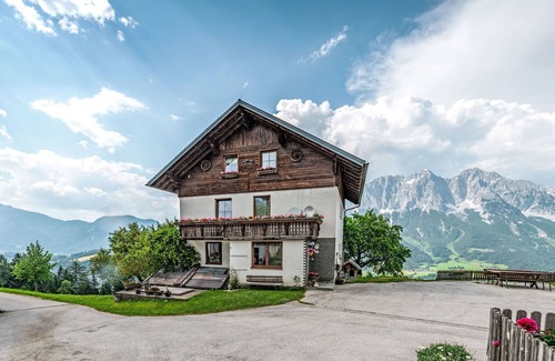 Oeblarn Apartment | Ferienwohnung Grimmingblick by Interhome