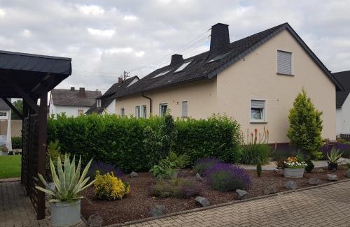Mertloch Apartment | Ferienwohnung Hedi