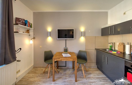 Mandelholz Apartment | Ferienwohnung Hexenstübchen