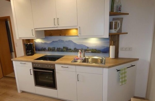 Uebersee Apartment | Ferienwohnung Hochgern 85qm, mit 3 Schlafzimmern und Balkon
