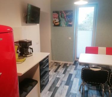 Blumenberg Apartment | Ferienwohnung I Sarrebriese
