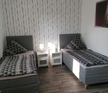 Blumenberg Apartment | Ferienwohnung II Sarrebriese
