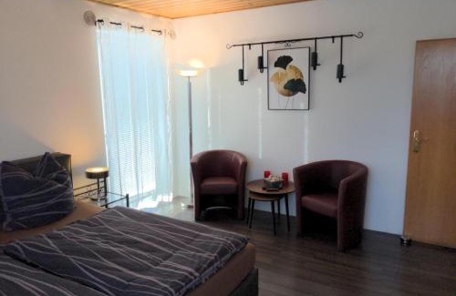 Grebenstein Apartment | Ferienwohnung im Grünen I