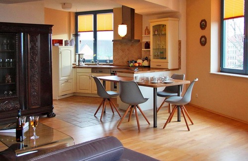 Guestrow Apartment | Ferienwohnung im Wasserturm, Güstrow