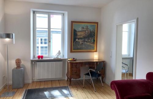Insel Apartment | Ferienwohnung Insel-Residenz 1 - stilvolles Altstadt Haus auf der Insel