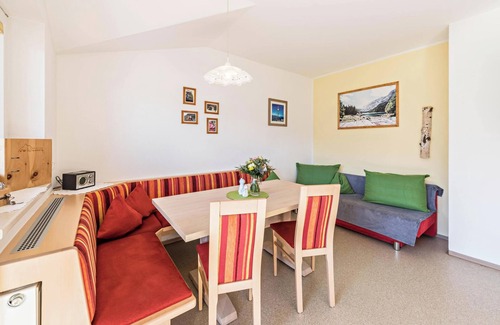 Schwendau Apartment | "Ferienwohnung Jakob" Close to the Ski Resorts Penken & Ahorn with Mountain View