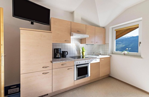 Schwendau Apartment | "Ferienwohnung Jakob" Close to the Ski Resorts Penken & Ahorn with Mountain View