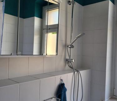 Loebtau Apartment | Ferienwohnung Kaiser
