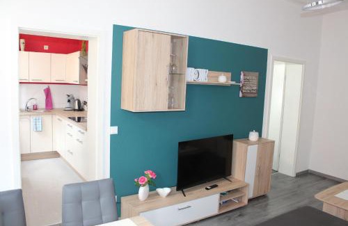 Loebtau Apartment | Ferienwohnung Kaiser
