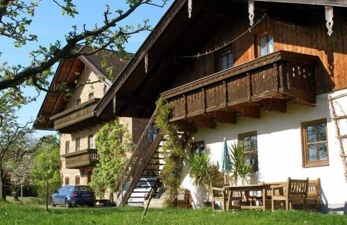 Riedering Apartment | Ferienwohnung Kampenwand, 55 qm Obergeschoss, 2 separate Schlafzimmer