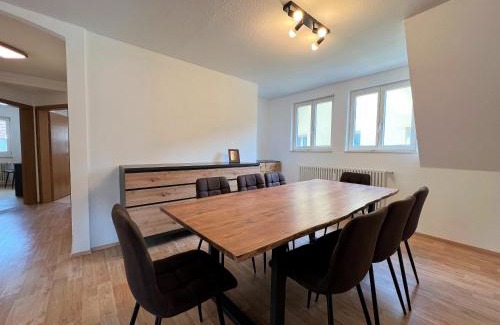 Schenkenzell Apartment | Ferienwohnung Kinzigblick - Balkon - Für Kinder - mit Bettwäsche & Handtücher