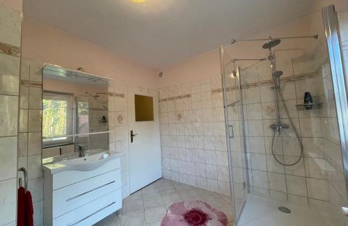 Ziegenhals House | Ferienwohnung Magdalena