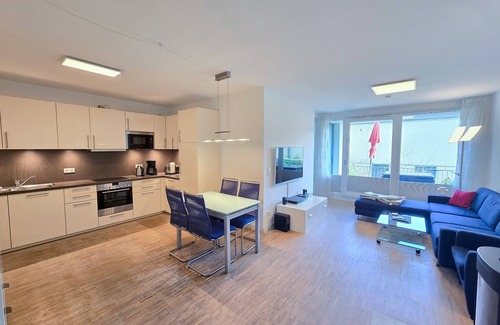 Binz Apartment | Ferienwohnung mit 1 Schlafzimmer, Kamin und Balkon