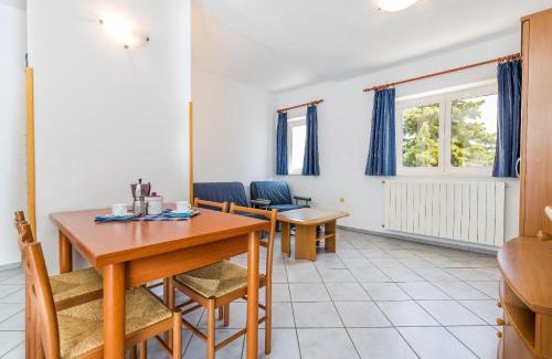 Obrs Apartment | Ferienwohnung Mit Terrasse