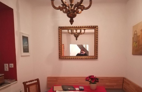 Karlstadt Apartment | Ferienwohnung mit riesigen Balkon und Blick auf die Stadtpfarrkirche