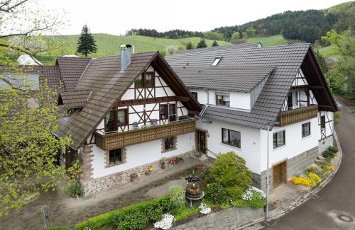 Oberkirch Apartment | Ferienwohnung Obsthof Fieß