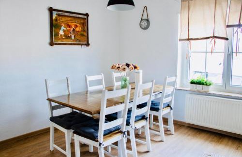 Huenfeld Apartment | Ferienwohnung Peters (EG)