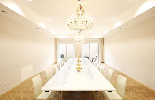 Feldbach House | Ferienwohnung - Pfeilers Bürgerstüberl und Hotel
