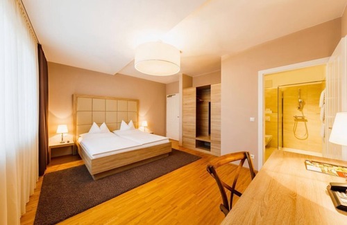 Feldbach House | Ferienwohnung - Pfeilers Bürgerstüberl und Hotel