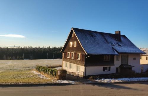 Eisenbach Apartment | Ferienwohnung Rehblick Oberbränd