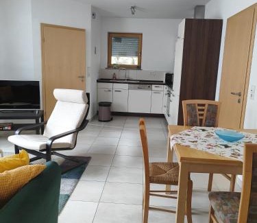 Platten Apartment | Ferienwohnung Ries am Weinberg