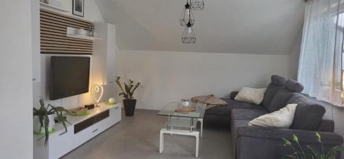 Moessingen Apartment | Ferienwohnung Rosengarten