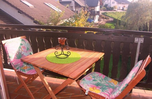 Ehlscheid Apartment | Ferienwohnung Runkel - Appartement/fewo, Dusche und Bad, WC, Balkon