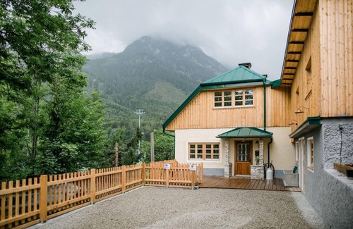 Bad Aussee Apartment | Ferienwohnung Salzkammer - Salzherrenhof Bad Aussee - Neueröffnung - Netflix - W-Lan