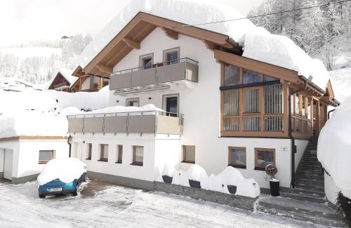 Heiligenblut Apartment | Ferienwohnung Schachner