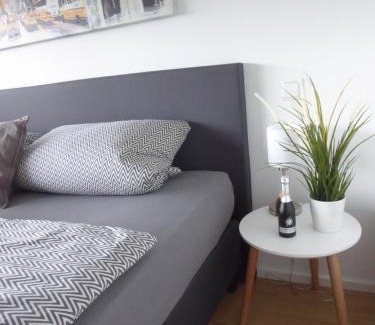 Teningen Apartment | Ferienwohnung Scharnhorst