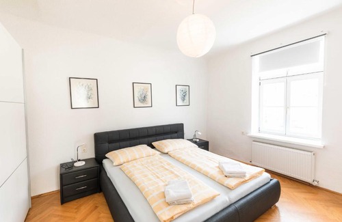 Sankt Polten Apartment | Ferienwohnung St. Pölten Rathausplatz