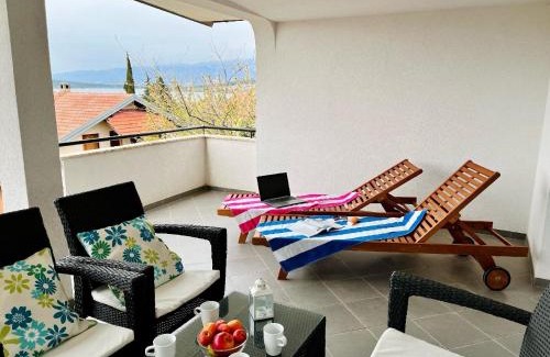Gornji Karin Apartment | Ferienwohnung Stela In Karin Gornji