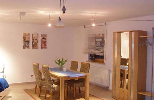 Stettfeld Apartment | Ferienwohnung Stettfeld