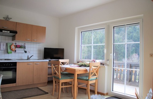 Oberglottertal Apartment | Ferienwohnung Talblick, 50qm mit 2 Schlafräume und Balkon für max. 5 Personen